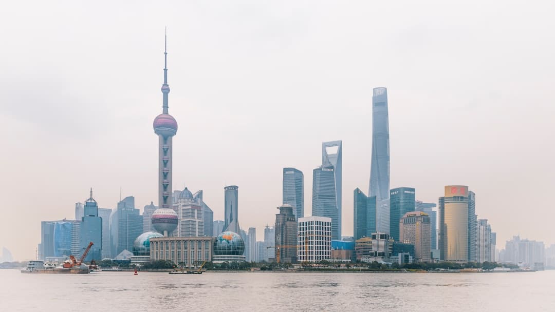 多次被拍到手背发黑，特朗普发展到哪个程度了？